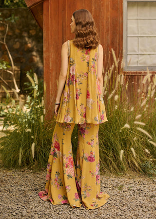 Gleam yellow garara set