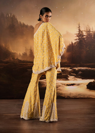 Meadow ice mustard one-shoulder cape garara set