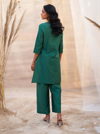 Green bold leaf-print tunic and pants