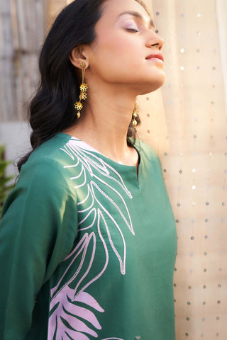 Green bold leaf-print tunic and pants