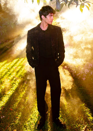 Obsidian crest black jacket set