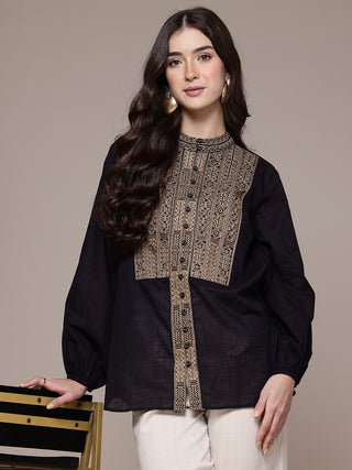 Black solid full sleeve top