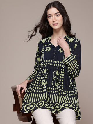 Black geometric print full sleeve shirt