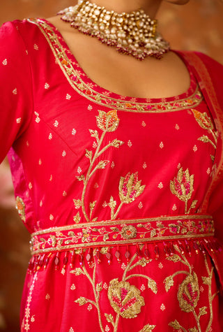 Raspberry Red Maroon Kurta Lehenga Set by Shyam Narayan Prasad available on Indiaspopup.com