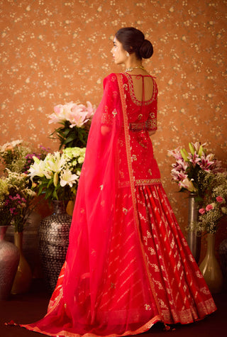 Raspberry Red Maroon Kurta Lehenga Set by Shyam Narayan Prasad available on Indiaspopup.com