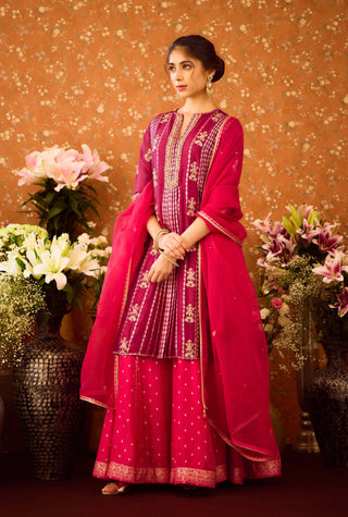 Raspberry Purple Kurta Sharara Set by Shyam Narayan Prasad available on Indiaspopup.com