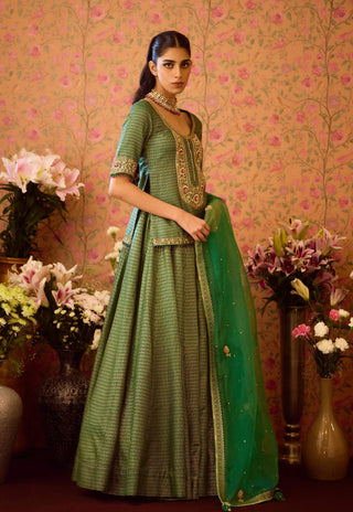 Smoke Green Kurta Lehenga Set by Shyam Narayan Prasad available on Indiaspopup.com