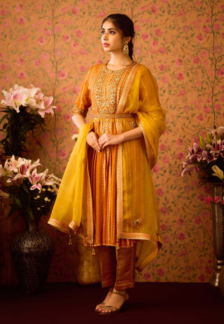 Gold Yellow Mustard Kurta Set by Shyam Narayan Prasad available on Indiaspopup.com