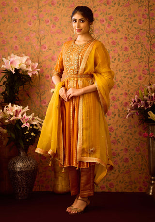 Gold Yellow Mustard Kurta Set by Shyam Narayan Prasad available on Indiaspopup.com