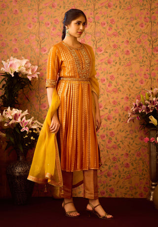 Gold Yellow Mustard Kurta Set by Shyam Narayan Prasad available on Indiaspopup.com