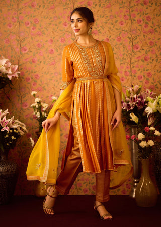 Gold Yellow Mustard Kurta Set by Shyam Narayan Prasad available on Indiaspopup.com