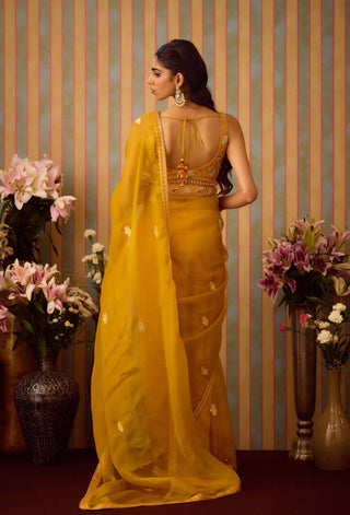 Mustard Yellow Sari Set by Shyam Narayan Prasad available on Indiaspopup.com