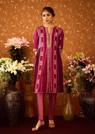 Raspberry Purple Kurta Set by Shyam Narayan Prasad available on Indiaspopup.com