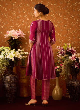 Raspberry Purple Kurta Set by Shyam Narayan Prasad available on Indiaspopup.com