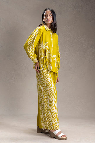 Mustard Kyomi printed shirt with pants