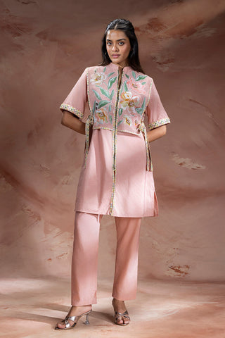Dusky Pink embroidered kurta with pants
