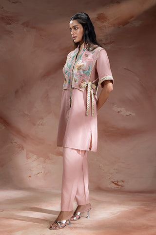 Dusky Pink embroidered kurta with pants