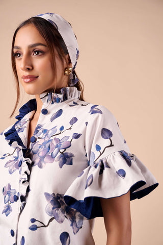 Blue-white ruffle shirt and shorts