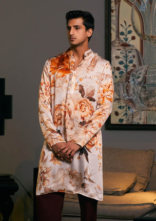 Moth Bamberg Satin Printed Kurta by Siddartha Tytler Men, available on Indiaspopup.com