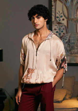 Bumble Bee Bamberg Satin Printed Jumper by Siddartha Tytler Men, available on Indiaspopup.com