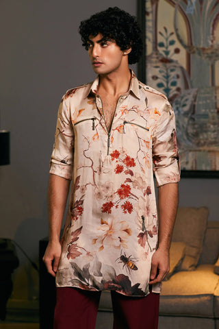 Bumble Bee Bamberg Satin Printed Zipper Kurta by Siddartha Tytler Men, available on Indiaspopup.com