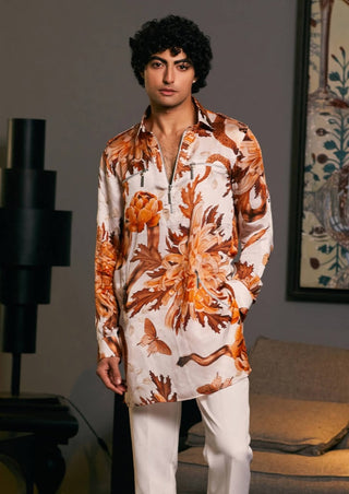 Snake Bamberg Satin Printed Zipper Kurta by Siddartha Tytler Men, available on Indiaspopup.com