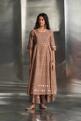 Ginger Chanderi Kurta Set by Charkhee, available on Indiaspopup.com