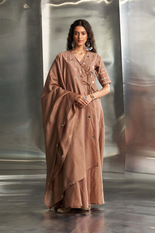 Ginger Chanderi Kurta Set by Charkhee, available on Indiaspopup.com