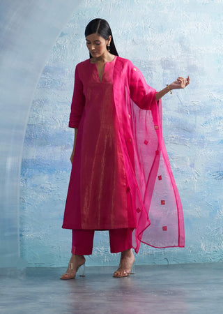 Fuchsia Pink Linen Kurta Set by Charkhee, available on Indiaspopup.com