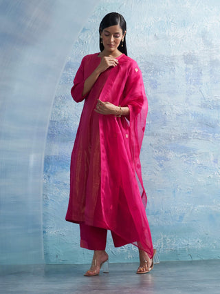 Fuchsia Pink Linen Kurta Set by Charkhee, available on Indiaspopup.com