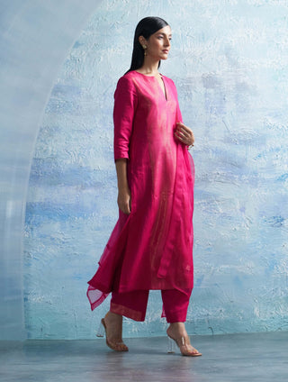 Fuchsia Pink Linen Kurta Set by Charkhee, available on Indiaspopup.com