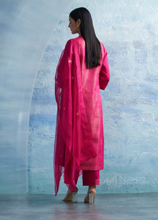 Fuchsia Pink Linen Kurta Set by Charkhee, available on Indiaspopup.com