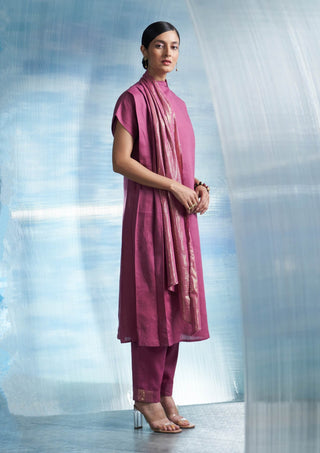 Grape Pink Neck Scarf Kurta Set by Charkhee, available on Indiaspopup.com