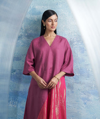 Grape Pink Kurta Set by Charkhee, available on Indiaspopup.com