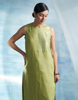 Sheen Green Straight Kurta Set by Charkhee, available on Indiaspopup.com