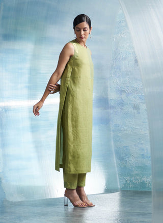 Sheen Green Straight Kurta Set by Charkhee, available on Indiaspopup.com