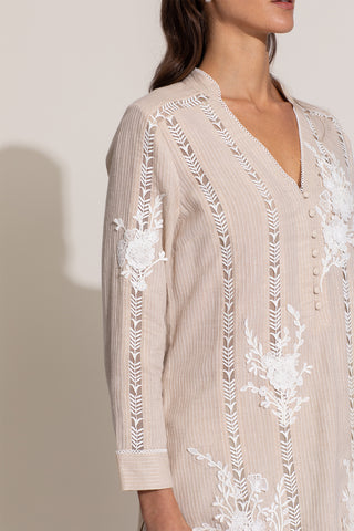 Naysa beige tunic and pants