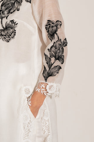Viva white tunic and pants