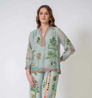 Selva green top