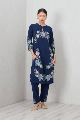 Navy blue elowen tunic and pants