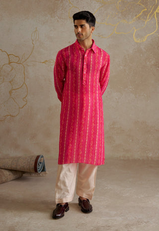 Pink Vine Kurta And Pants by Chhavvi Aggarwal Men available on Indiaspopup.com