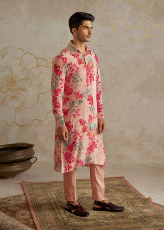 Blush Rose Kurta And Pants by Chhavvi Aggarwal Men available on Indiaspopup.com