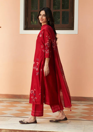 Crimson Floral Applique Kurta Set by Vaayu available on Indiaspopup