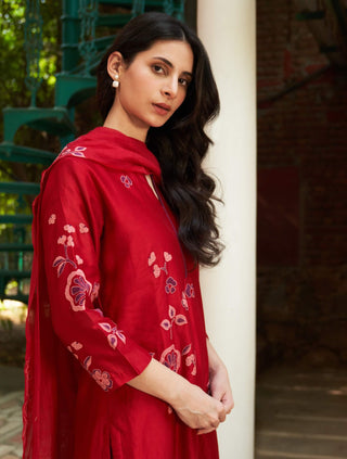 Crimson Floral Applique Kurta Set by Vaayu available on Indiaspopup