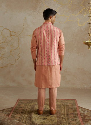 Light Pink Printed Bundi Jacket And Kurta Set by Chhavvi Aggarwal Men available on Indiaspopup.com