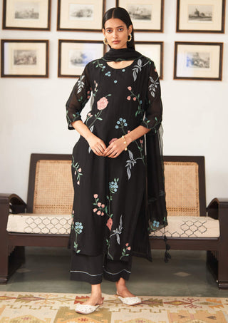 Vaayu-Black Floral Embroidered Kurta Set-INDIASPOPUP.COM