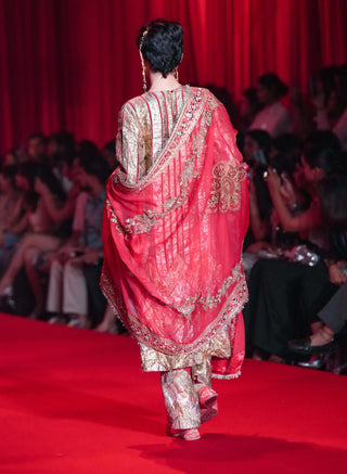 Suvarna red kurta set