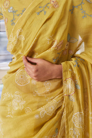 Vaayu-Rue Applique Sari With Unstitched Blouse-INDIASPOPUP.COM