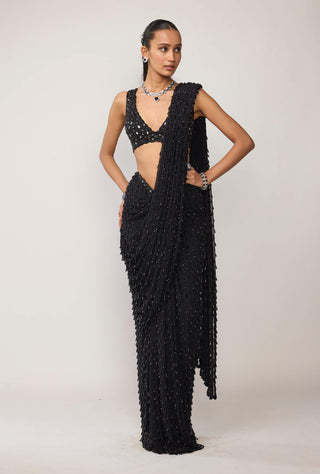 Black single drop v neck sari set