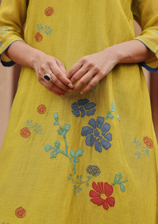 Citrine applique bloom tunic and pants